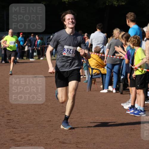 27.09.2026 - 35. Volkslauf durch das schöne Alstertal Strokosch-Dieckow http://msf.ph/oto/10582463 27.09.2026 11:18:31 Ziel 3032, 3243 meine-sportfotos.de