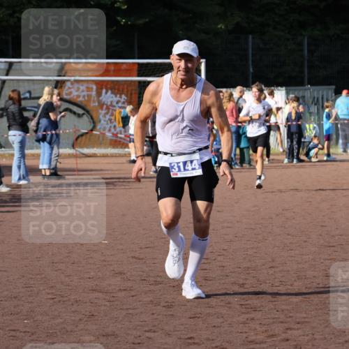 27.09.2026 - 35. Volkslauf durch das schöne Alstertal Strokosch-Dieckow http://msf.ph/oto/10582549 27.09.2026 11:17:21 Ziel 3144, 3968 meine-sportfotos.de