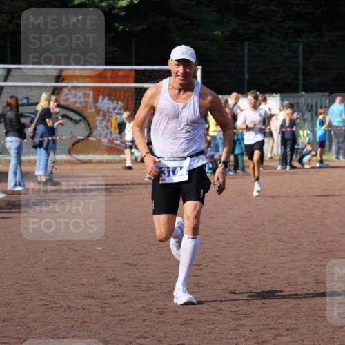 27.09.2026 - 35. Volkslauf durch das schöne Alstertal Strokosch-Dieckow http://msf.ph/oto/10582550 27.09.2026 11:17:20 Ziel 3144, 3968 meine-sportfotos.de
