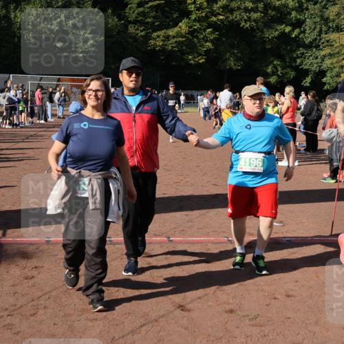 27.09.2026 - 35. Volkslauf durch das schöne Alstertal Strokosch-Dieckow http://msf.ph/oto/10582622 27.09.2026 11:15:33 Ziel 3231, 3261, 4190, 4196, 4197 meine-sportfotos.de