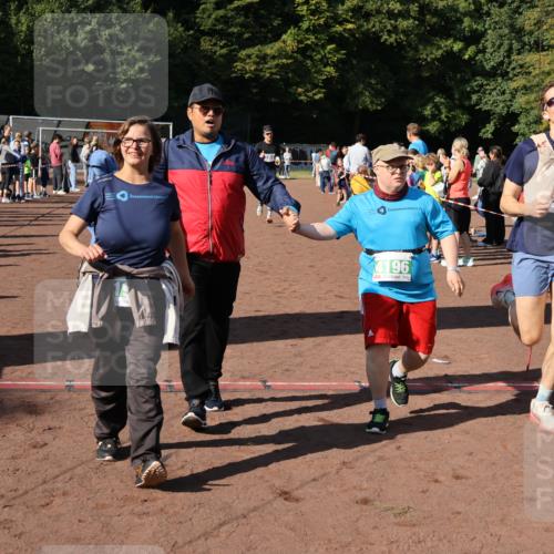 27.09.2026 - 35. Volkslauf durch das schöne Alstertal Strokosch-Dieckow http://msf.ph/oto/10582624 27.09.2026 11:15:33 Ziel 3231, 3261, 4190, 4196, 4197 meine-sportfotos.de