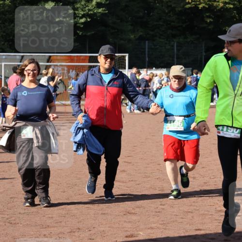 27.09.2026 - 35. Volkslauf durch das schöne Alstertal Strokosch-Dieckow http://msf.ph/oto/10582628 27.09.2026 11:15:30 Ziel 3231, 3261, 4190, 4196, 4197 meine-sportfotos.de