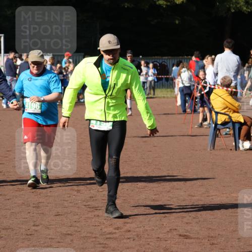 27.09.2026 - 35. Volkslauf durch das schöne Alstertal Strokosch-Dieckow http://msf.ph/oto/10582629 27.09.2026 11:15:29 Ziel 3231, 3261, 4190, 4196, 4197 meine-sportfotos.de