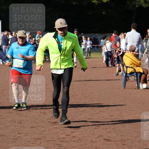 27.09.2026 - 35. Volkslauf durch das schöne Alstertal Strokosch-Dieckow http://msf.ph/oto/10582630 27.09.2026 11:15:29 Ziel 3231, 3261, 4190, 4196, 4197 meine-sportfotos.de