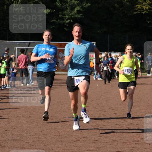 27.09.2026 - 35. Volkslauf durch das schöne Alstertal Strokosch-Dieckow http://msf.ph/oto/10582636 27.09.2026 11:15:16 Ziel 3120, 3186, 3365 meine-sportfotos.de