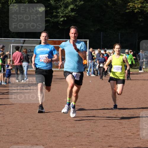 27.09.2026 - 35. Volkslauf durch das schöne Alstertal Strokosch-Dieckow http://msf.ph/oto/10582640 27.09.2026 11:15:16 Ziel 3120, 3186, 3365 meine-sportfotos.de
