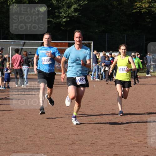 27.09.2026 - 35. Volkslauf durch das schöne Alstertal Strokosch-Dieckow http://msf.ph/oto/10582641 27.09.2026 11:15:16 Ziel 3120, 3186, 3365 meine-sportfotos.de