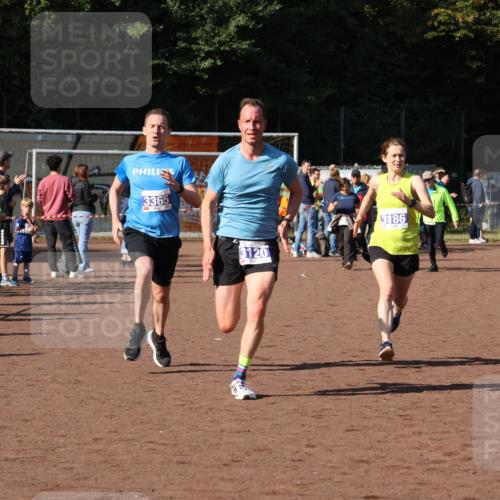 27.09.2026 - 35. Volkslauf durch das schöne Alstertal Strokosch-Dieckow http://msf.ph/oto/10582642 27.09.2026 11:15:16 Ziel 3120, 3186, 3365 meine-sportfotos.de