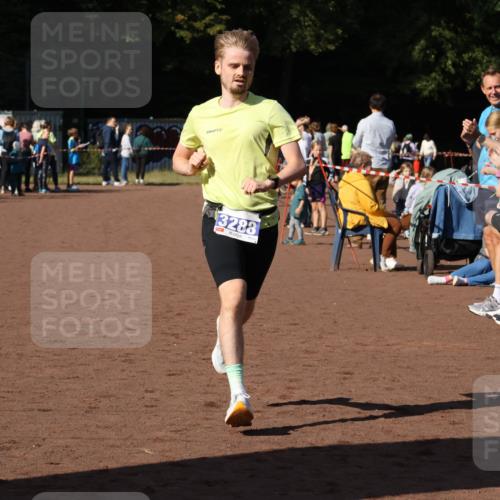 27.09.2026 - 35. Volkslauf durch das schöne Alstertal Strokosch-Dieckow http://msf.ph/oto/10582654 27.09.2026 11:14:48 Ziel 3288, 3385 meine-sportfotos.de
