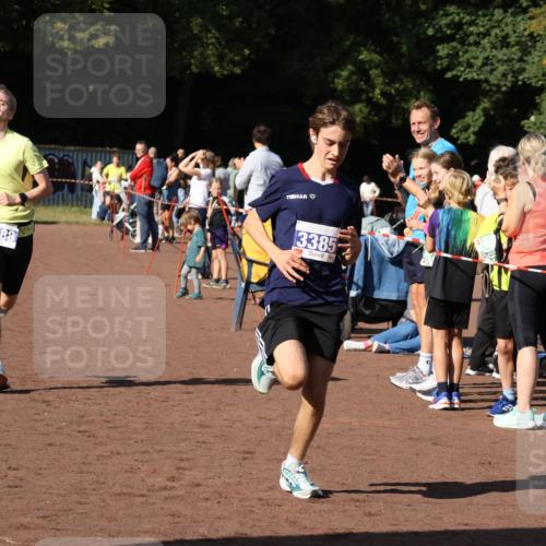 27.09.2026 - 35. Volkslauf durch das schöne Alstertal Strokosch-Dieckow http://msf.ph/oto/10582656 27.09.2026 11:14:47 Ziel 3202, 3288, 3385 meine-sportfotos.de