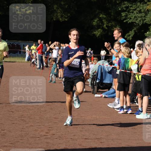 27.09.2026 - 35. Volkslauf durch das schöne Alstertal Strokosch-Dieckow http://msf.ph/oto/10582660 27.09.2026 11:14:46 Ziel 3202, 3288, 3385 meine-sportfotos.de