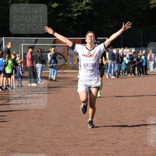 27.09.2026 - 35. Volkslauf durch das schöne Alstertal Strokosch-Dieckow http://msf.ph/oto/10582685 27.09.2026 11:14:08 Ziel 3013, 3353 meine-sportfotos.de