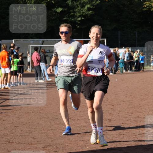 27.09.2026 - 35. Volkslauf durch das schöne Alstertal Strokosch-Dieckow http://msf.ph/oto/10582718 27.09.2026 11:13:09 Ziel 3069, 3270, 3995 meine-sportfotos.de