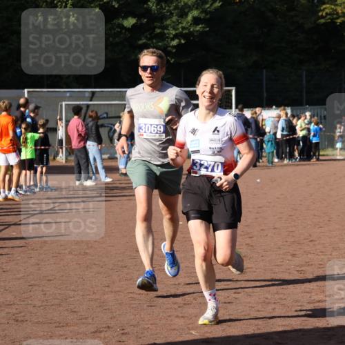 27.09.2026 - 35. Volkslauf durch das schöne Alstertal Strokosch-Dieckow http://msf.ph/oto/10582720 27.09.2026 11:13:09 Ziel 3069, 3270, 3995 meine-sportfotos.de