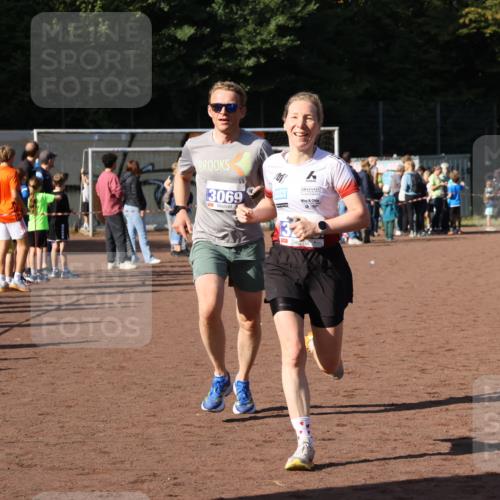 27.09.2026 - 35. Volkslauf durch das schöne Alstertal Strokosch-Dieckow http://msf.ph/oto/10582721 27.09.2026 11:13:09 Ziel 3069, 3270, 3995 meine-sportfotos.de