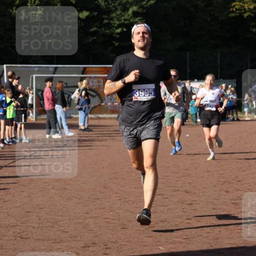 27.09.2026 - 35. Volkslauf durch das schöne Alstertal Strokosch-Dieckow http://msf.ph/oto/10582728 27.09.2026 11:13:06 Ziel 3069, 3270, 3995 meine-sportfotos.de