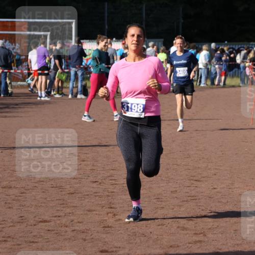 27.09.2026 - 35. Volkslauf durch das schöne Alstertal Strokosch-Dieckow http://msf.ph/oto/10582756 27.09.2026 11:28:05 Ziel 3198, 3405 meine-sportfotos.de