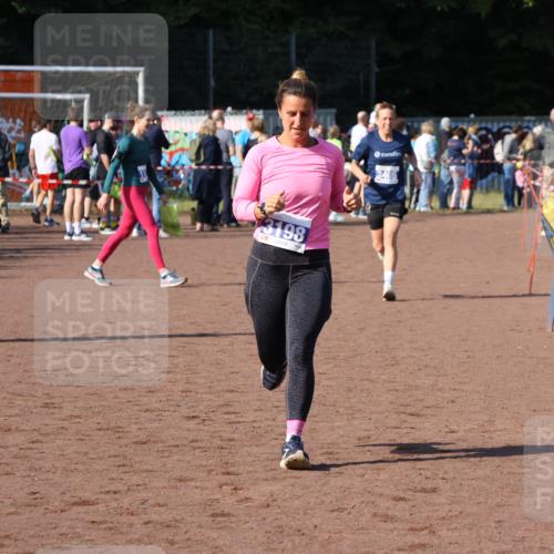 27.09.2026 - 35. Volkslauf durch das schöne Alstertal Strokosch-Dieckow http://msf.ph/oto/10582762 27.09.2026 11:28:05 Ziel 3198, 3405 meine-sportfotos.de