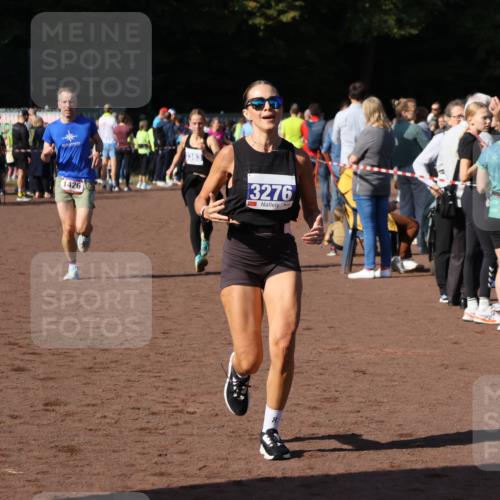 27.09.2026 - 35. Volkslauf durch das schöne Alstertal Strokosch-Dieckow http://msf.ph/oto/10582777 27.09.2026 11:32:58 Ziel 1426, 3276, 3363, 3996 meine-sportfotos.de