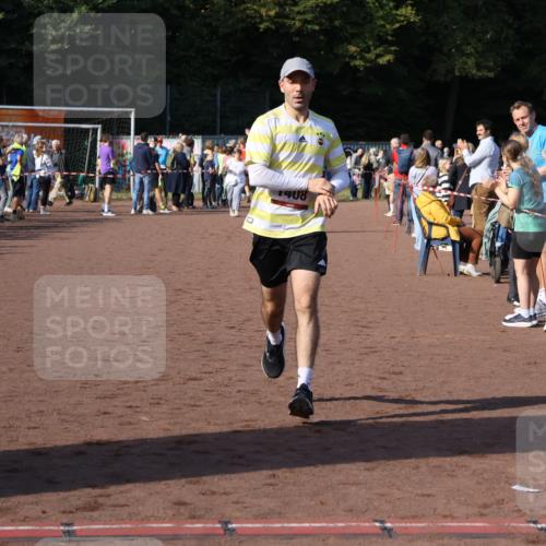 27.09.2026 - 35. Volkslauf durch das schöne Alstertal Strokosch-Dieckow http://msf.ph/oto/10582780 27.09.2026 11:27:44 Ziel 1408, 3313 meine-sportfotos.de