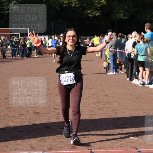 27.09.2026 - 35. Volkslauf durch das schöne Alstertal Strokosch-Dieckow http://msf.ph/oto/10582792 27.09.2026 11:32:54 Ziel 1426, 3006, 3007, 3276, 3996 meine-sportfotos.de