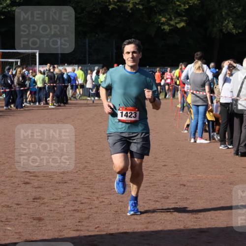 27.09.2026 - 35. Volkslauf durch das schöne Alstertal Strokosch-Dieckow http://msf.ph/oto/10582841 27.09.2026 11:32:25 Ziel 1423, 3256 meine-sportfotos.de