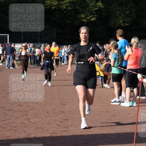 27.09.2026 - 35. Volkslauf durch das schöne Alstertal Strokosch-Dieckow http://msf.ph/oto/10582852 27.09.2026 11:27:32 Ziel 1412, 3128, 3417, 4180 meine-sportfotos.de