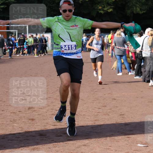 27.09.2026 - 35. Volkslauf durch das schöne Alstertal Strokosch-Dieckow http://msf.ph/oto/10582857 27.09.2026 11:32:18 Ziel 1423, 2314, 3256, 3415 meine-sportfotos.de