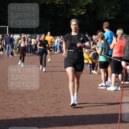 27.09.2026 - 35. Volkslauf durch das schöne Alstertal Strokosch-Dieckow http://msf.ph/oto/10582862 27.09.2026 11:27:32 Ziel 1412, 3128, 3417, 4180 meine-sportfotos.de