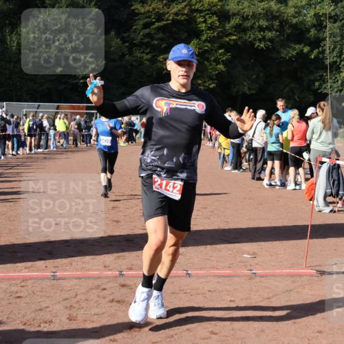 27.09.2026 - 35. Volkslauf durch das schöne Alstertal Strokosch-Dieckow http://msf.ph/oto/10582906 27.09.2026 11:32:04 Ziel 2142, 3420 meine-sportfotos.de