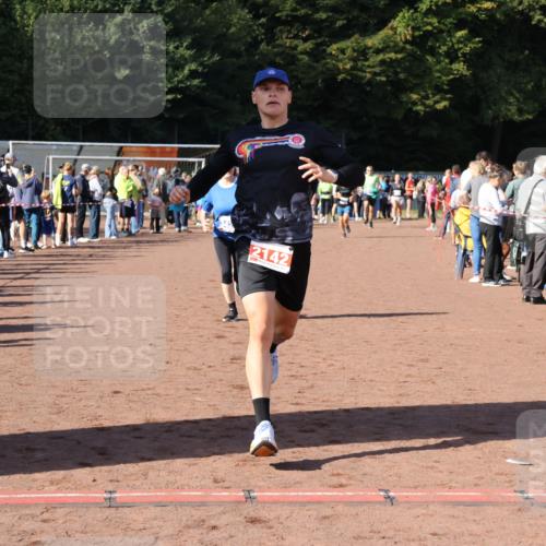 27.09.2026 - 35. Volkslauf durch das schöne Alstertal Strokosch-Dieckow http://msf.ph/oto/10582911 27.09.2026 11:32:04 Ziel 2142, 3420 meine-sportfotos.de