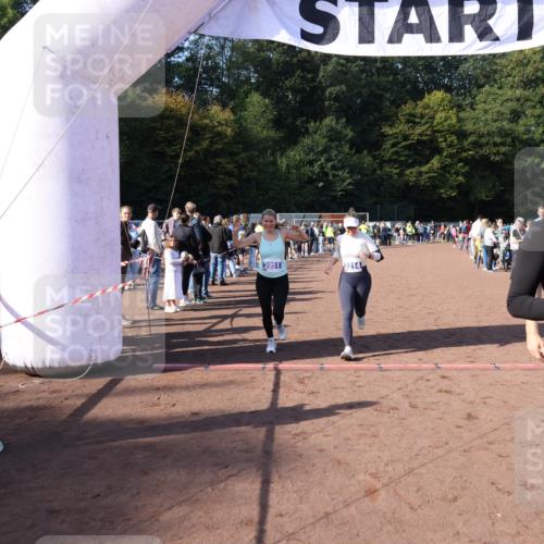 27.09.2026 - 35. Volkslauf durch das schöne Alstertal Strokosch-Dieckow http://msf.ph/oto/10582926 27.09.2026 11:31:53 Ziel 2216, 3214, 3370, 3951, 3960 meine-sportfotos.de