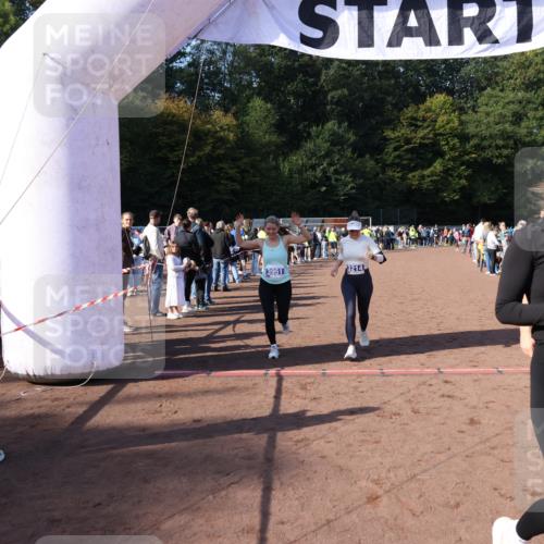 27.09.2026 - 35. Volkslauf durch das schöne Alstertal Strokosch-Dieckow http://msf.ph/oto/10582927 27.09.2026 11:31:53 Ziel 2216, 3214, 3370, 3951, 3960 meine-sportfotos.de