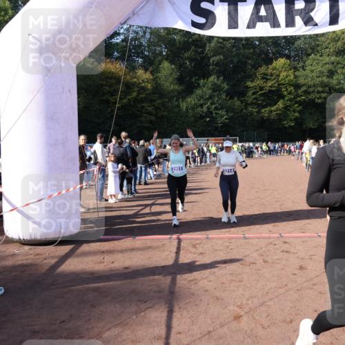 27.09.2026 - 35. Volkslauf durch das schöne Alstertal Strokosch-Dieckow http://msf.ph/oto/10582928 27.09.2026 11:31:53 Ziel 2216, 3214, 3370, 3951, 3960 meine-sportfotos.de