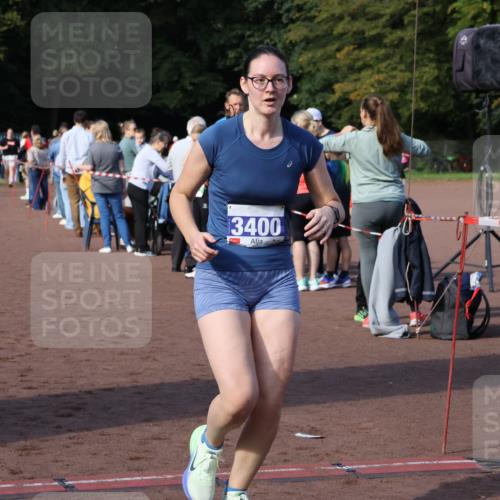 27.09.2026 - 35. Volkslauf durch das schöne Alstertal Strokosch-Dieckow http://msf.ph/oto/10582966 27.09.2026 11:31:36 Ziel 1424, 3245, 3400 meine-sportfotos.de