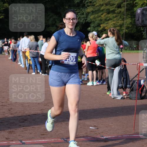 27.09.2026 - 35. Volkslauf durch das schöne Alstertal Strokosch-Dieckow http://msf.ph/oto/10582968 27.09.2026 11:31:36 Ziel 1424, 3245, 3400 meine-sportfotos.de