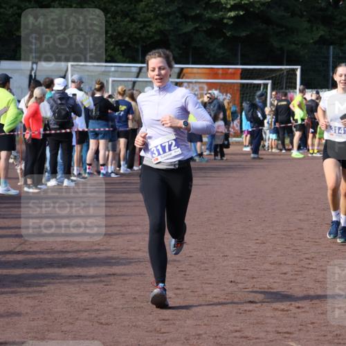 27.09.2026 - 35. Volkslauf durch das schöne Alstertal Strokosch-Dieckow http://msf.ph/oto/10583029 27.09.2026 11:31:08 Ziel 3119, 3141, 3172, 3350 meine-sportfotos.de