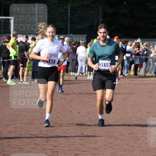 27.09.2026 - 35. Volkslauf durch das schöne Alstertal Strokosch-Dieckow http://msf.ph/oto/10583035 27.09.2026 11:31:06 Ziel 3119, 3141, 3172 meine-sportfotos.de