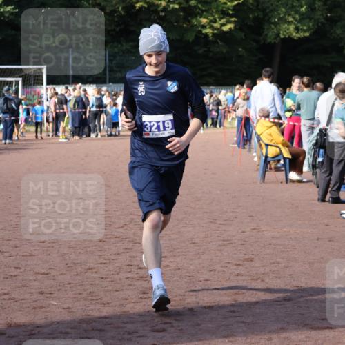 27.09.2026 - 35. Volkslauf durch das schöne Alstertal Strokosch-Dieckow http://msf.ph/oto/10583051 27.09.2026 11:30:46 Ziel 3219 meine-sportfotos.de