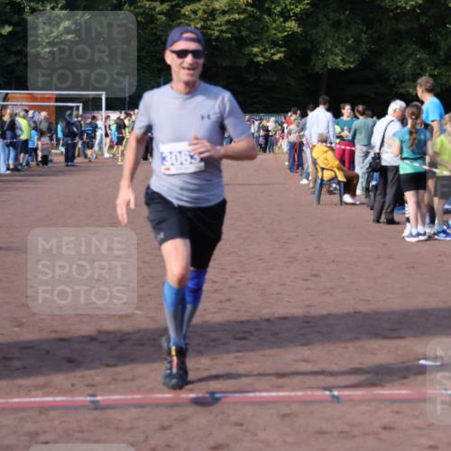 27.09.2026 - 35. Volkslauf durch das schöne Alstertal Strokosch-Dieckow http://msf.ph/oto/10583059 27.09.2026 11:30:41 Ziel 3063, 3219, 3972 meine-sportfotos.de