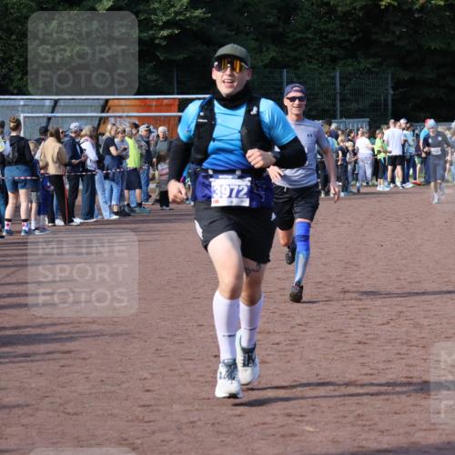 27.09.2026 - 35. Volkslauf durch das schöne Alstertal Strokosch-Dieckow http://msf.ph/oto/10583070 27.09.2026 11:30:38 Ziel 1415, 3063, 3972 meine-sportfotos.de