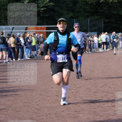 27.09.2026 - 35. Volkslauf durch das schöne Alstertal Strokosch-Dieckow http://msf.ph/oto/10583072 27.09.2026 11:30:38 Ziel 1415, 3063, 3972 meine-sportfotos.de