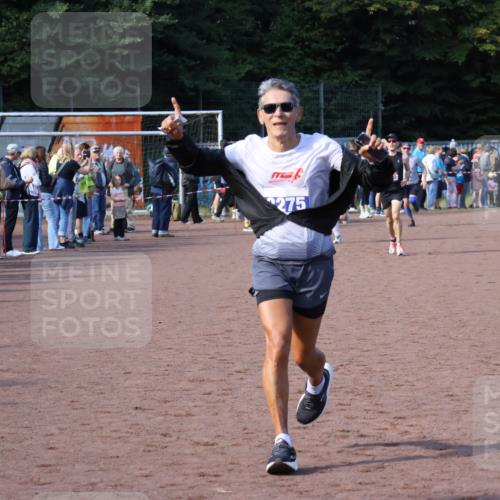 27.09.2026 - 35. Volkslauf durch das schöne Alstertal Strokosch-Dieckow http://msf.ph/oto/10583089 27.09.2026 11:30:30 Ziel 1415, 3275 meine-sportfotos.de