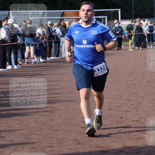 27.09.2026 - 35. Volkslauf durch das schöne Alstertal Strokosch-Dieckow http://msf.ph/oto/10583097 27.09.2026 11:30:10 Ziel 1414, 3329, 3347 meine-sportfotos.de