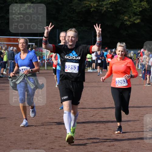 27.09.2026 - 35. Volkslauf durch das schöne Alstertal Strokosch-Dieckow http://msf.ph/oto/10583159 27.09.2026 11:29:49 Ziel 3012, 3020, 3241, 3253, 3263, 3411, 3413, 3985 meine-sportfotos.de
