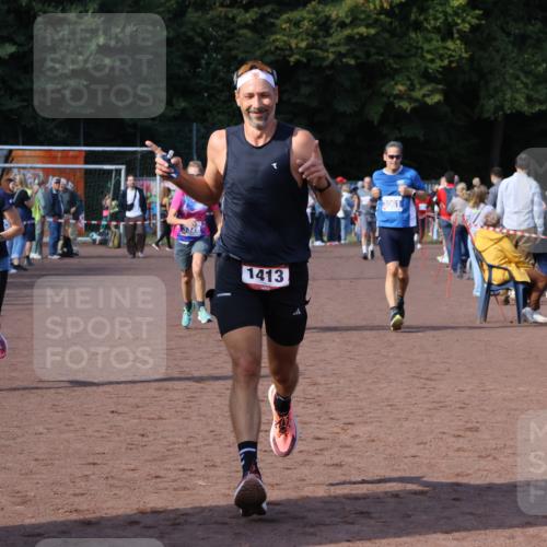 27.09.2026 - 35. Volkslauf durch das schöne Alstertal Strokosch-Dieckow http://msf.ph/oto/10583214 27.09.2026 11:29:32 Ziel 1413, 3061, 3328, 3409, 3990, 3992 meine-sportfotos.de