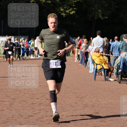 27.09.2026 - 35. Volkslauf durch das schöne Alstertal Strokosch-Dieckow http://msf.ph/oto/10583262 27.09.2026 11:29:05 Ziel 3145, 3190, 3371 meine-sportfotos.de