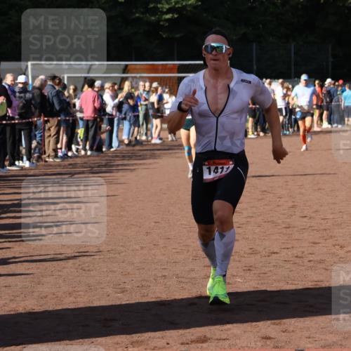 27.09.2026 - 35. Volkslauf durch das schöne Alstertal Strokosch-Dieckow http://msf.ph/oto/10583274 27.09.2026 11:26:50 Ziel 1411, 3157, 3396, 3403, 3958 meine-sportfotos.de