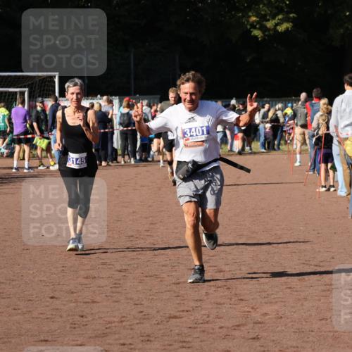 27.09.2026 - 35. Volkslauf durch das schöne Alstertal Strokosch-Dieckow http://msf.ph/oto/10583285 27.09.2026 11:28:58 Ziel 3145, 3190, 3401, 3424 meine-sportfotos.de