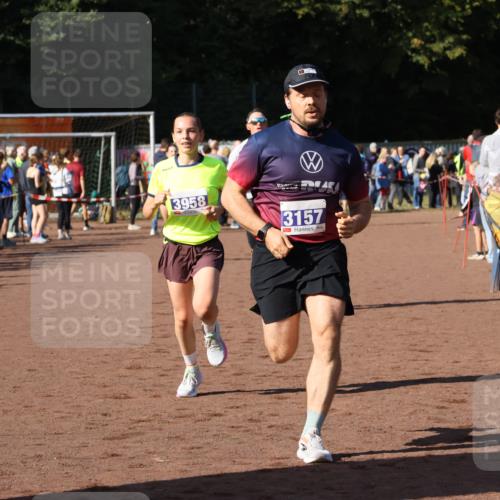27.09.2026 - 35. Volkslauf durch das schöne Alstertal Strokosch-Dieckow http://msf.ph/oto/10583331 27.09.2026 11:26:47 Ziel 1411, 3157, 3396, 3958 meine-sportfotos.de